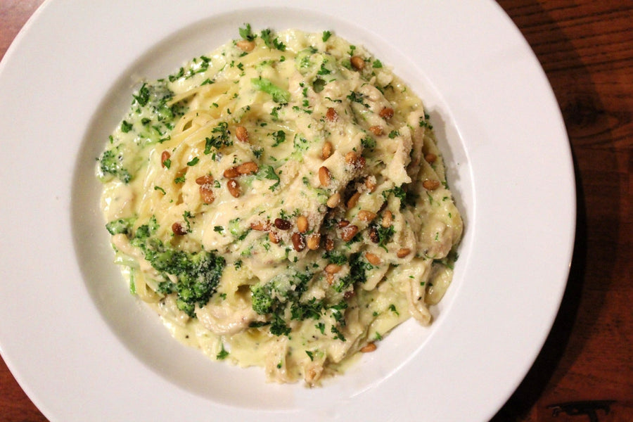 fettuccine con pollo with gorgonzola cream